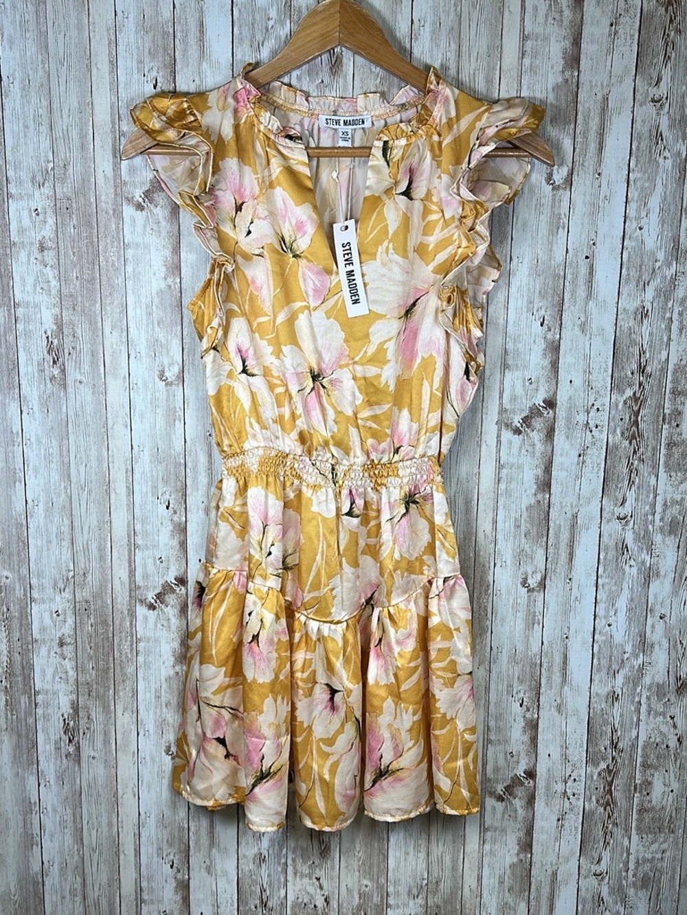 Steve Madden Women’s Prairie Dream Dress as XS Floral Ruched Ruffle Sleeve Gold
